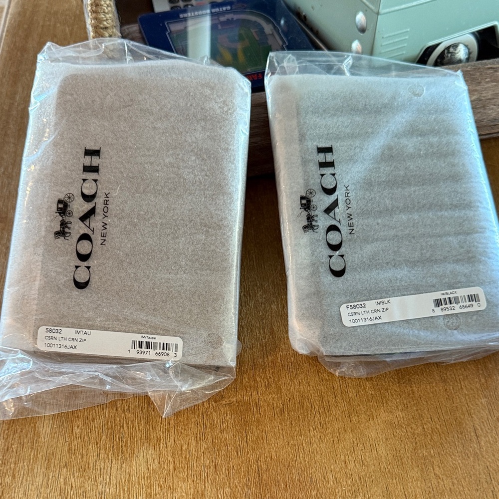 Coach Corner Zipper Wristlet - Taupe and Black